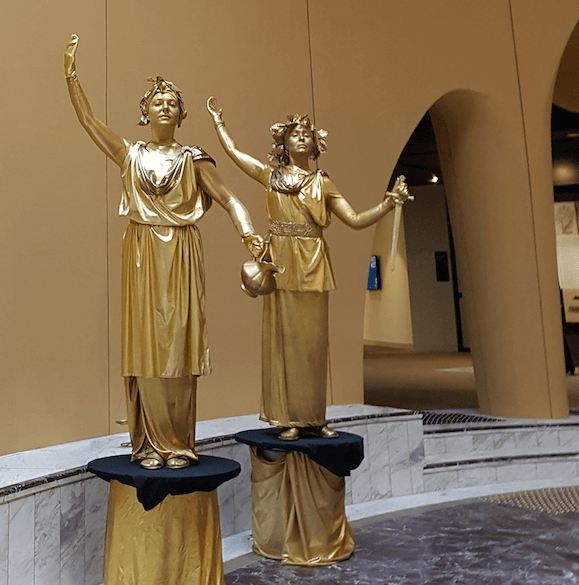 Gold Statues – VIC