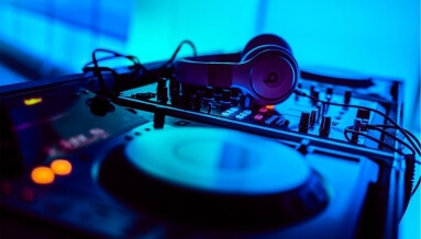 DJ hire – Important things to consider