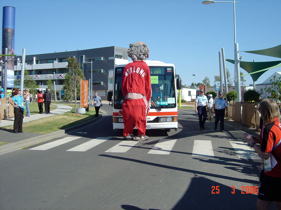 Melbourne 2006 commonwealth games athletes village entertainment-11