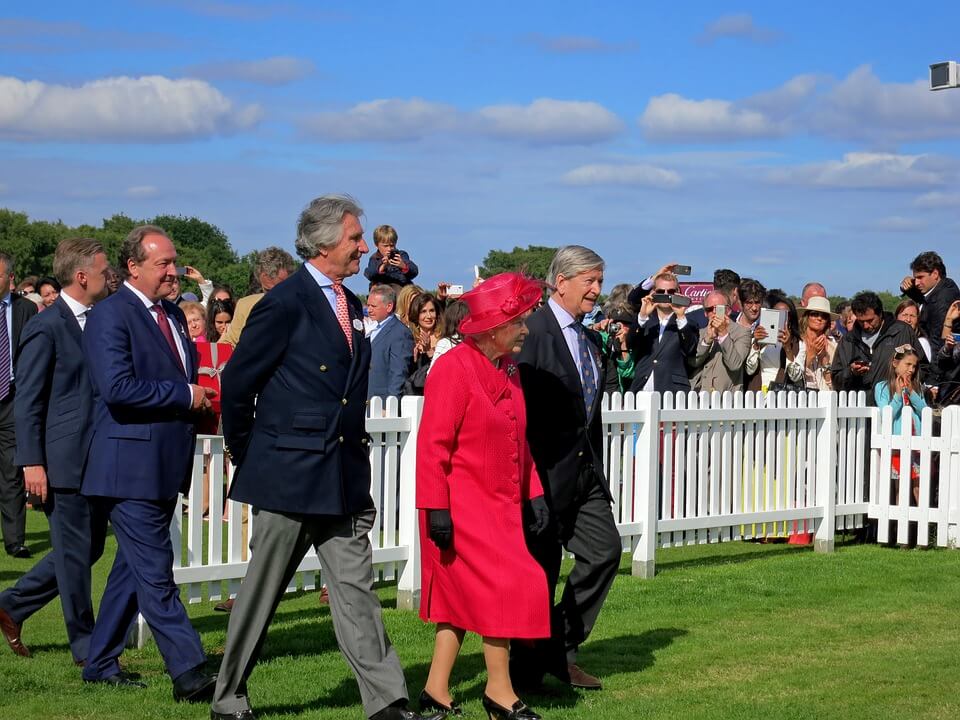 Queen elizabeth 11- commonwealth games