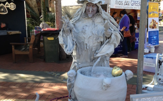 Living Statue Agnes The Witch