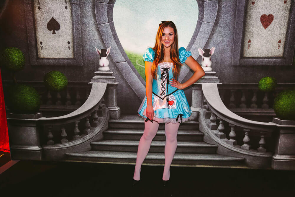 Alice-in-Wonderland-Theme-15