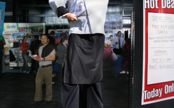 Italian waiters / chefs on stilts