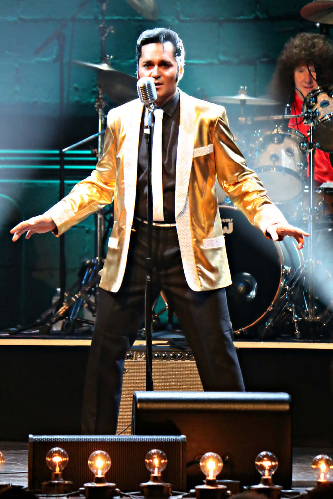 Stu Evey as Elvis | Tribute Show