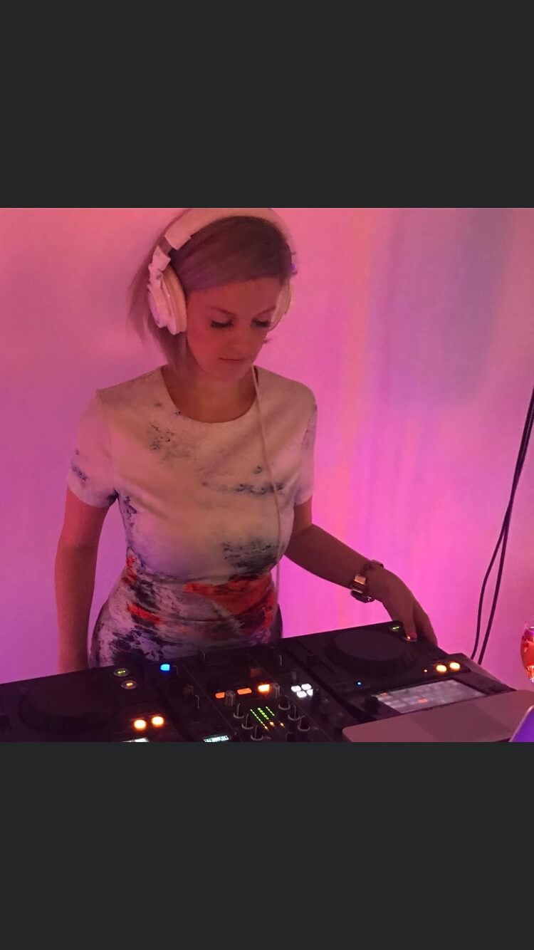 DJ Lauren