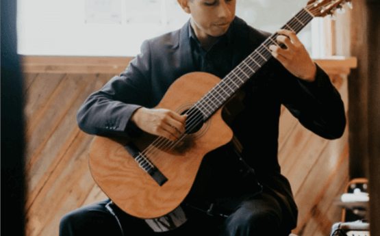 Alejandro Classical Guitarist